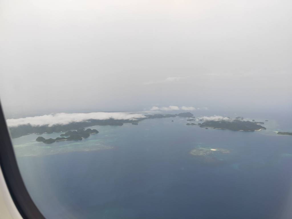 Islands between Cebu and Siargao